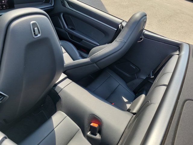 Used 2023 Porsche 911 Carrera RWD image 25