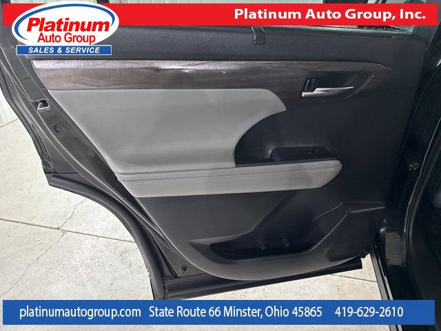 Used 2022 Toyota Highlander Platinum image 31