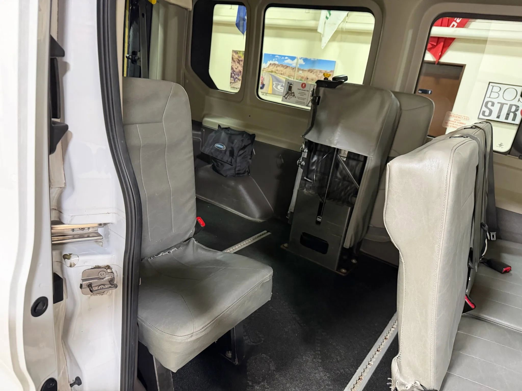 Used 2015 Ford Transit 250 148 Medium Roof RWD image 29
