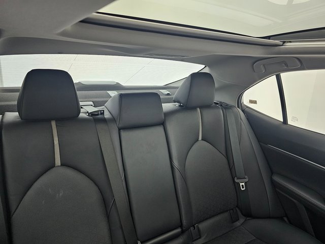 Used 2021 Toyota Camry XSE image 38