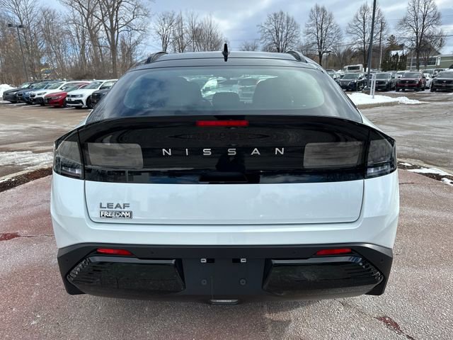 New 2026 Nissan Leaf Platinum+ w/ Floor Mat Package (Platinum+) image 2