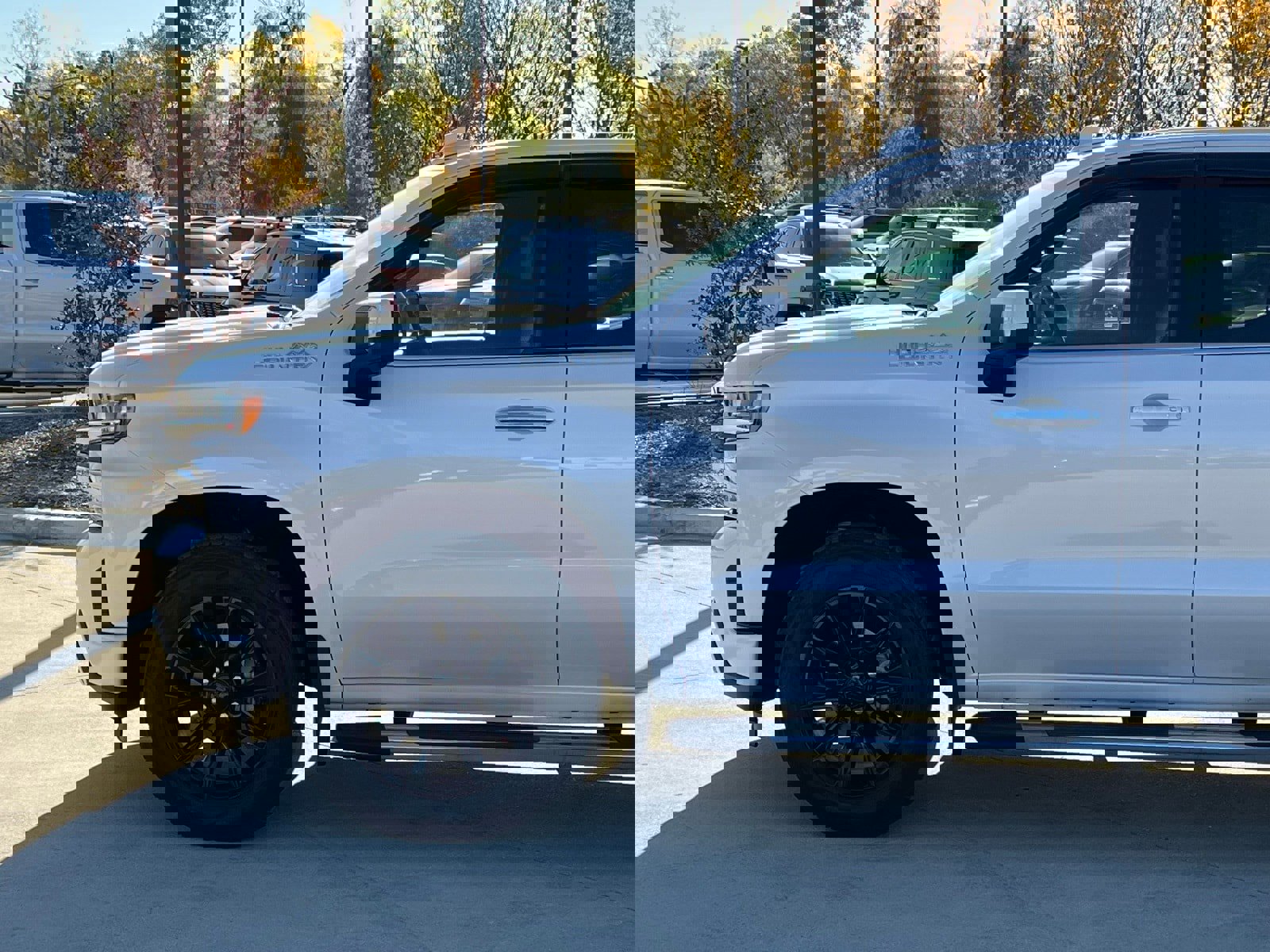 Used 2019 Chevrolet Silverado 1500 High Country w/ Z71 Off-Road Package image 7