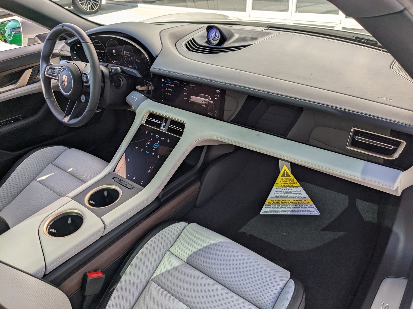 New 2026 Porsche Taycan 4S image 28