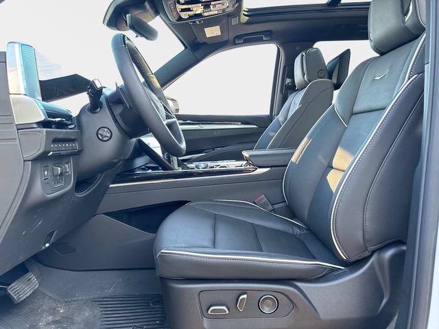 New 2026 Cadillac Escalade Sport w/ Touring Package AWD/4WD image 16