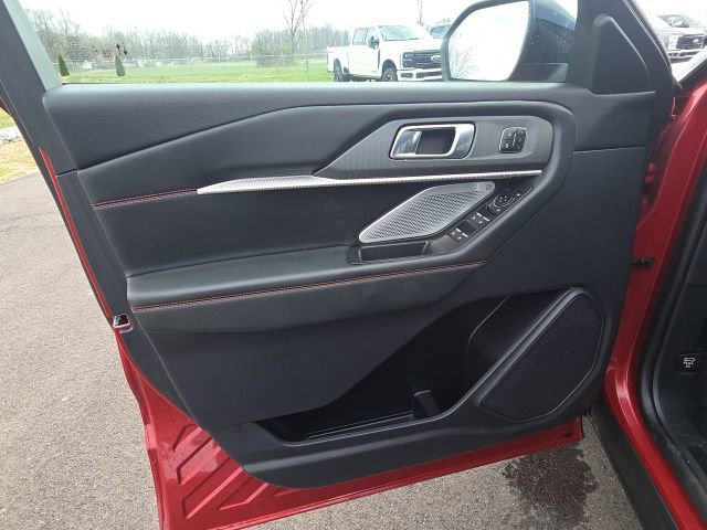 Certified 2025 Ford Explorer ST image 25