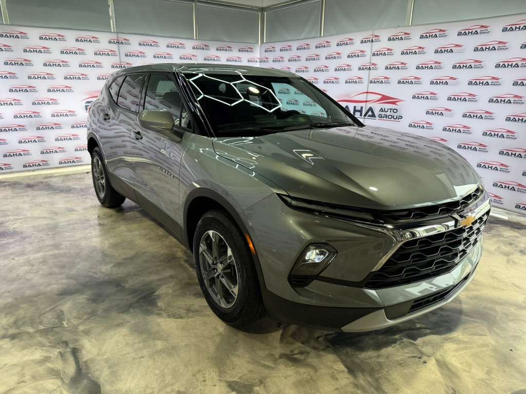 Used 2025 Chevrolet Blazer LT AWD/4WD image 5