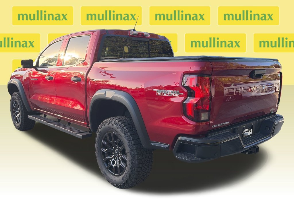 Used 2024 Chevrolet Colorado Trail Boss w/ Technology Package AWD/4WD image 14