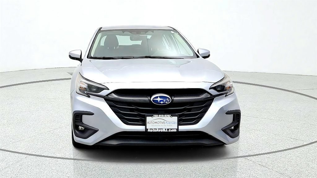 Used 2024 Subaru Legacy Limited AWD/4WD image 2