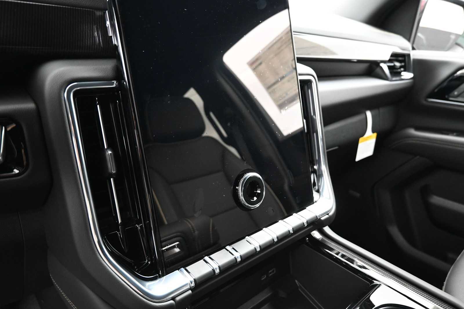 New 2026 GMC Yukon Elevation AWD/4WD image 16