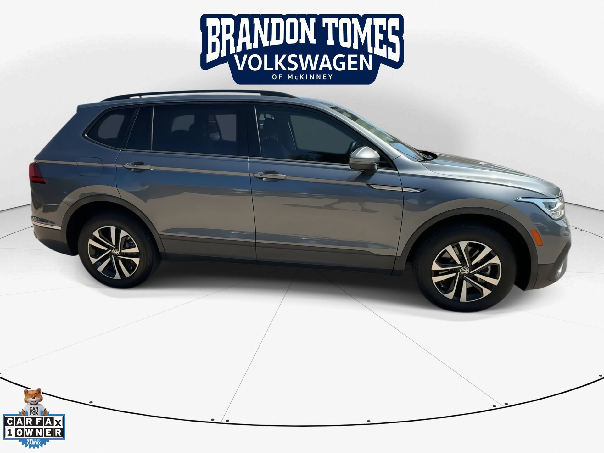 Used 2023 Volkswagen Tiguan S FWD image 2