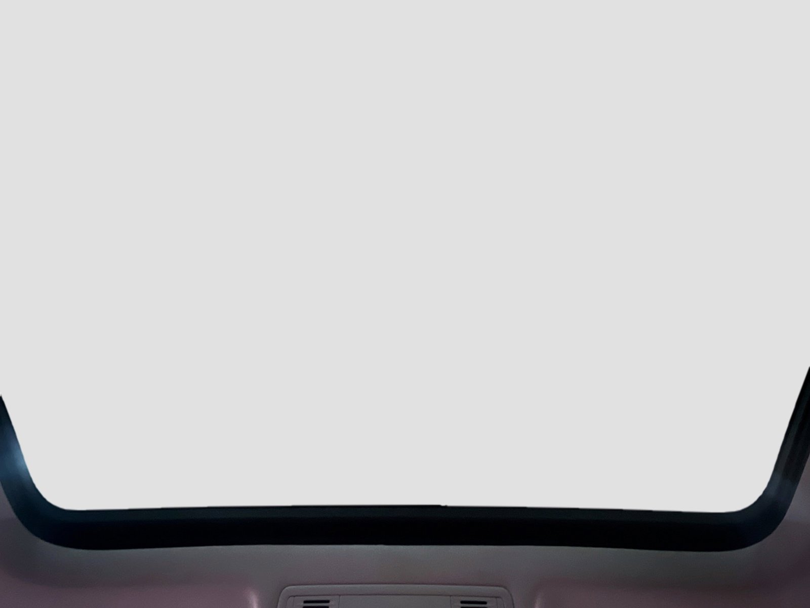 Used 2025 Volkswagen Taos SE w/ Panoramic Sunroof Package FWD image 15