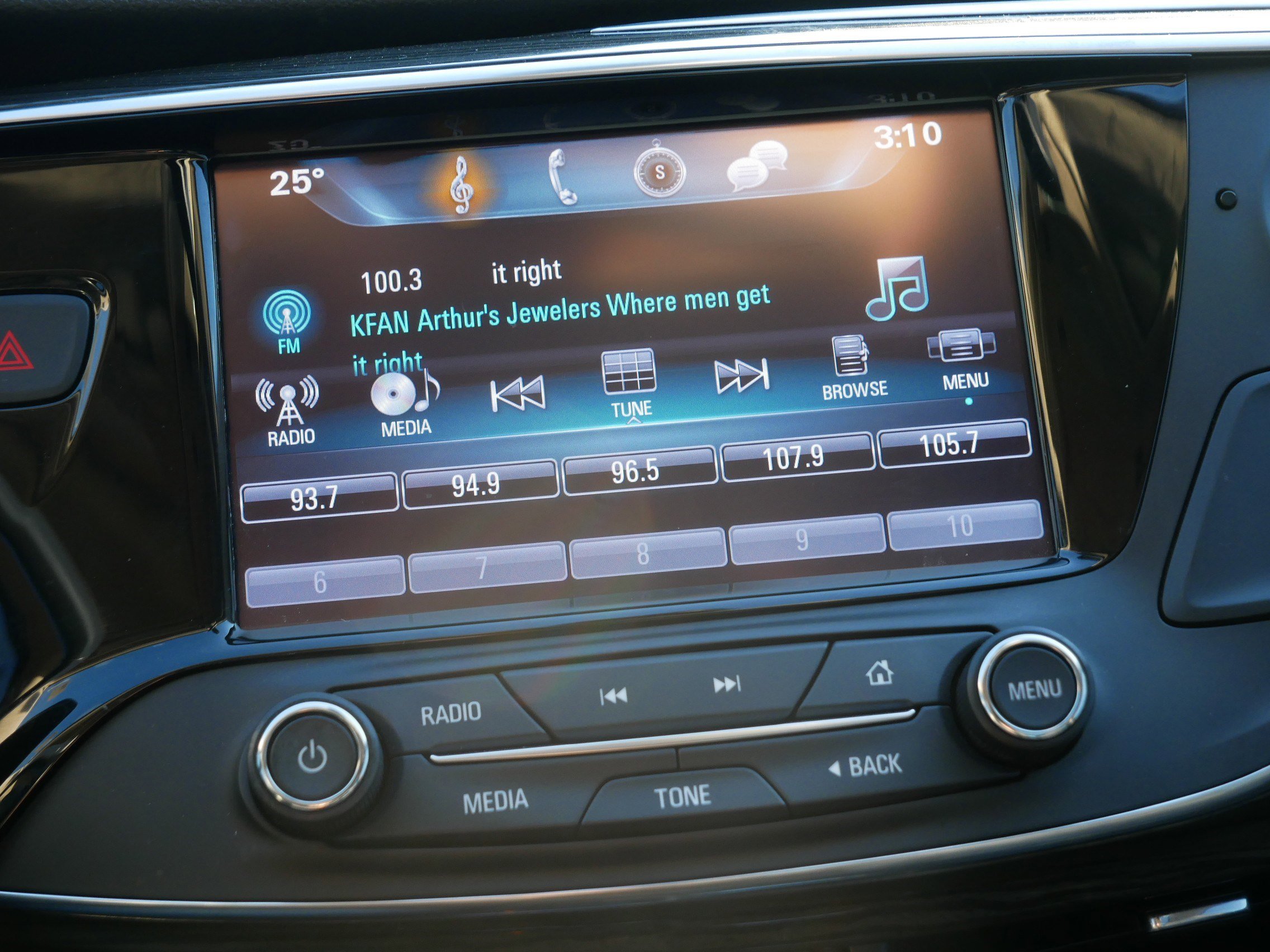 Used 2017 Buick Envision Essence w/ LPO, Cargo Package image 22