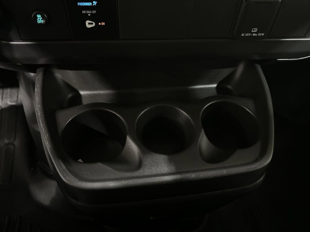 Used 2024 GMC Savana 2500 w/ Driver Convenience Package image 30
