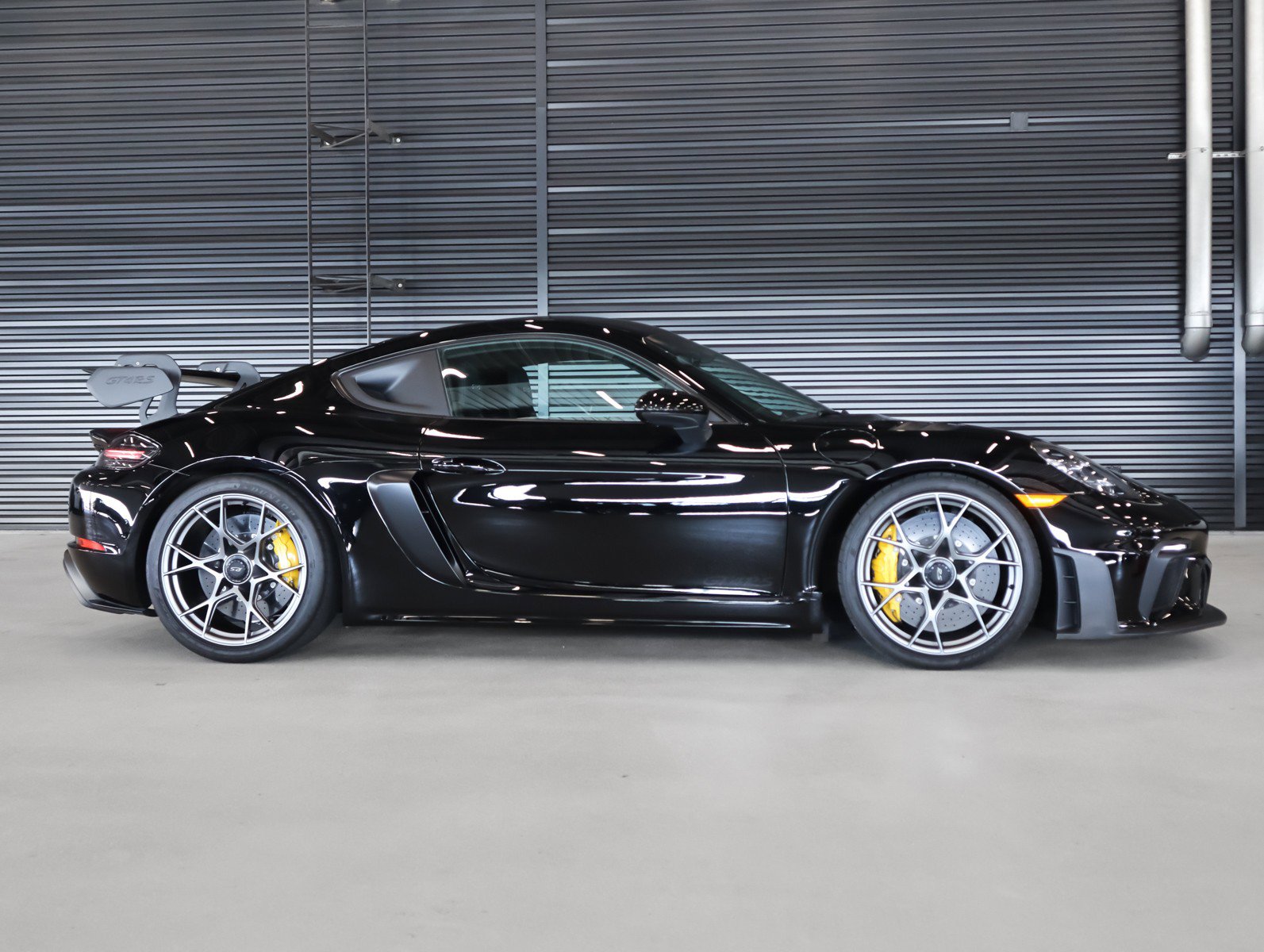 Certified 2024 Porsche 718 Cayman GT4 RS w/ Light Design Package RWD image 11