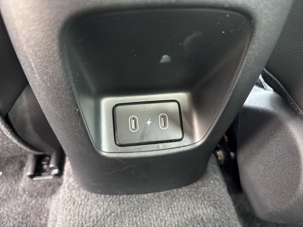 Used 2025 Hyundai Elantra Limited image 27