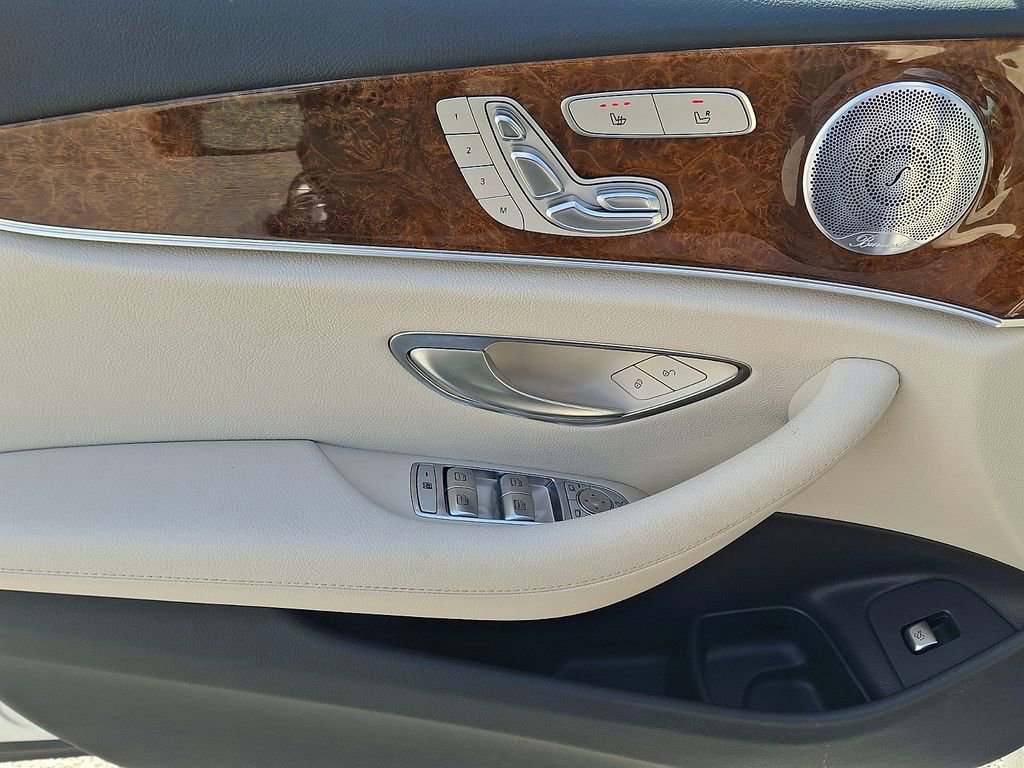 Used 2020 Mercedes-Benz E 350 4MATIC Sedan image 12