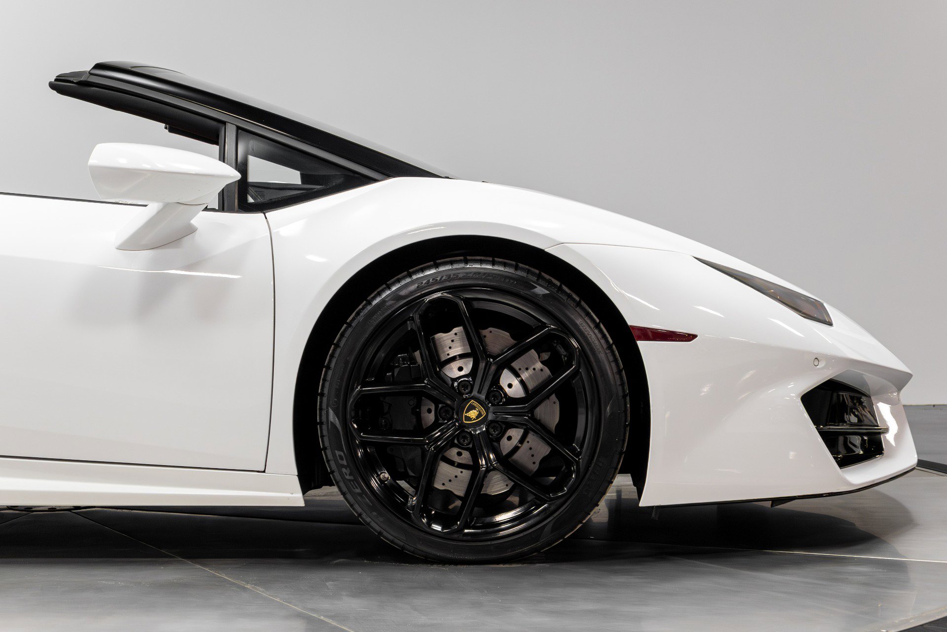 Used 2019 Lamborghini Huracan LP 580-2 image 18