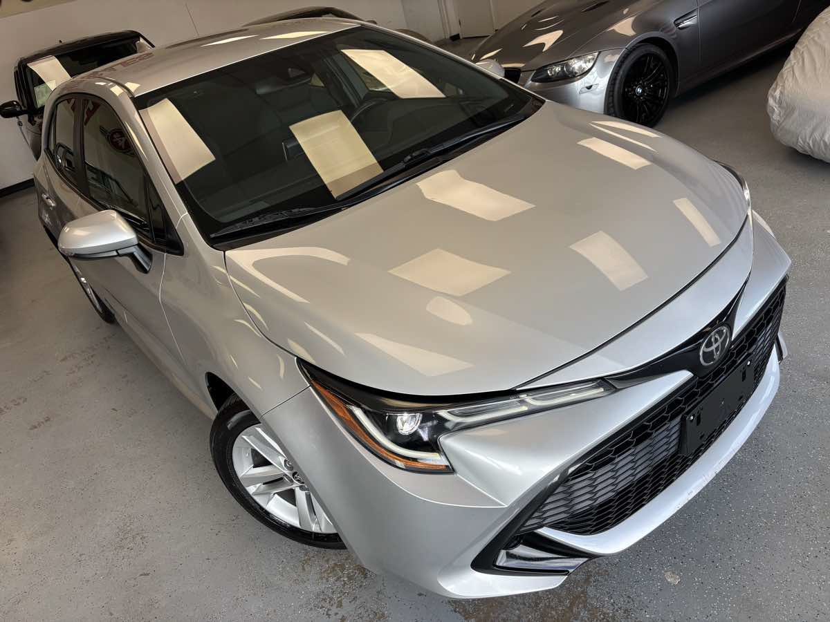 Used 2019 Toyota Corolla SE w/ Carpet Mat Package FWD image 8