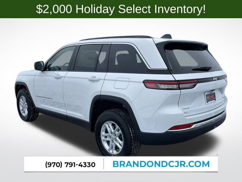 New 2025 Jeep Grand Cherokee Laredo image 4