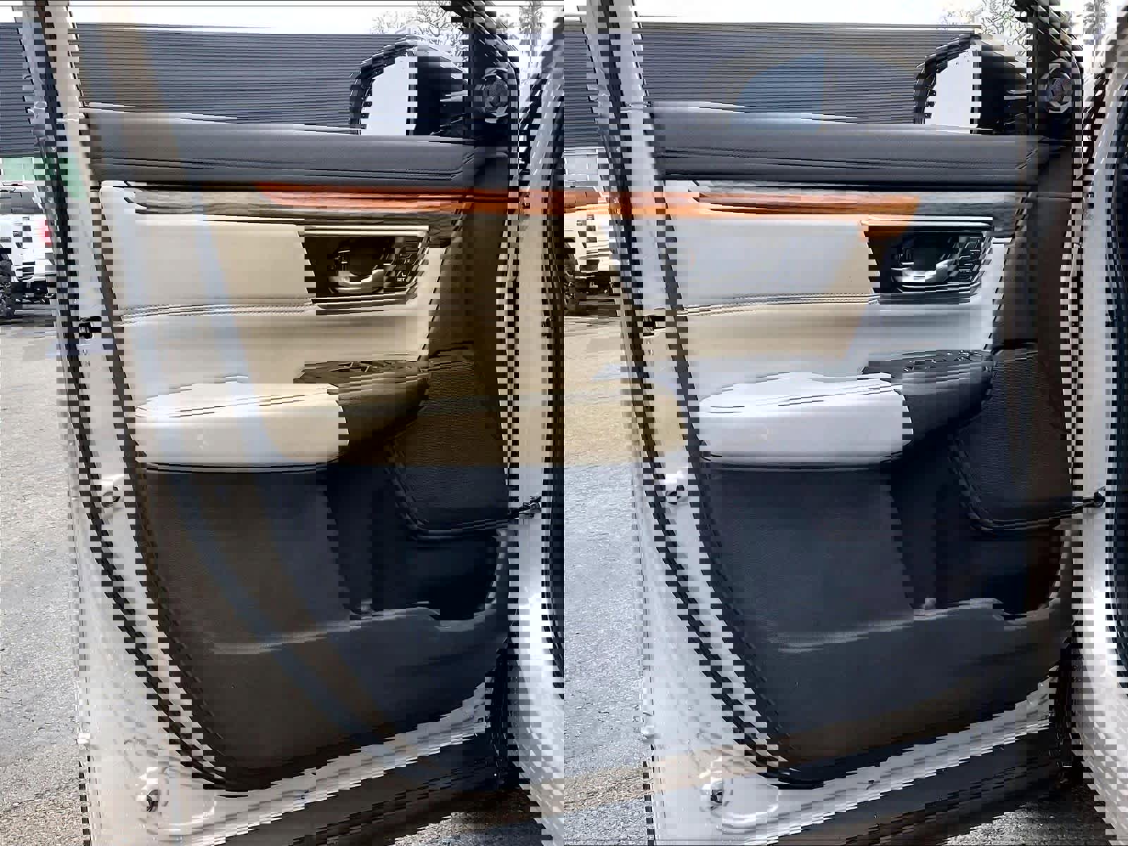 Used 2018 Honda CR-V EX-L image 23