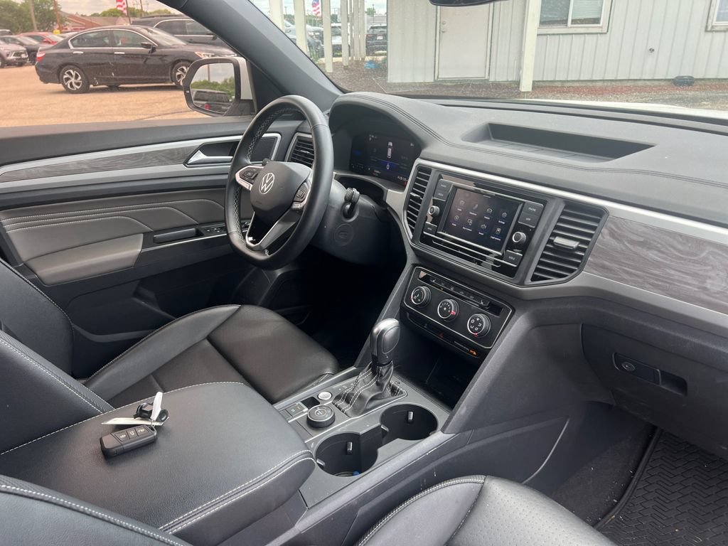 Used 2023 Volkswagen Atlas Cross Sport SE AWD/4WD image 42