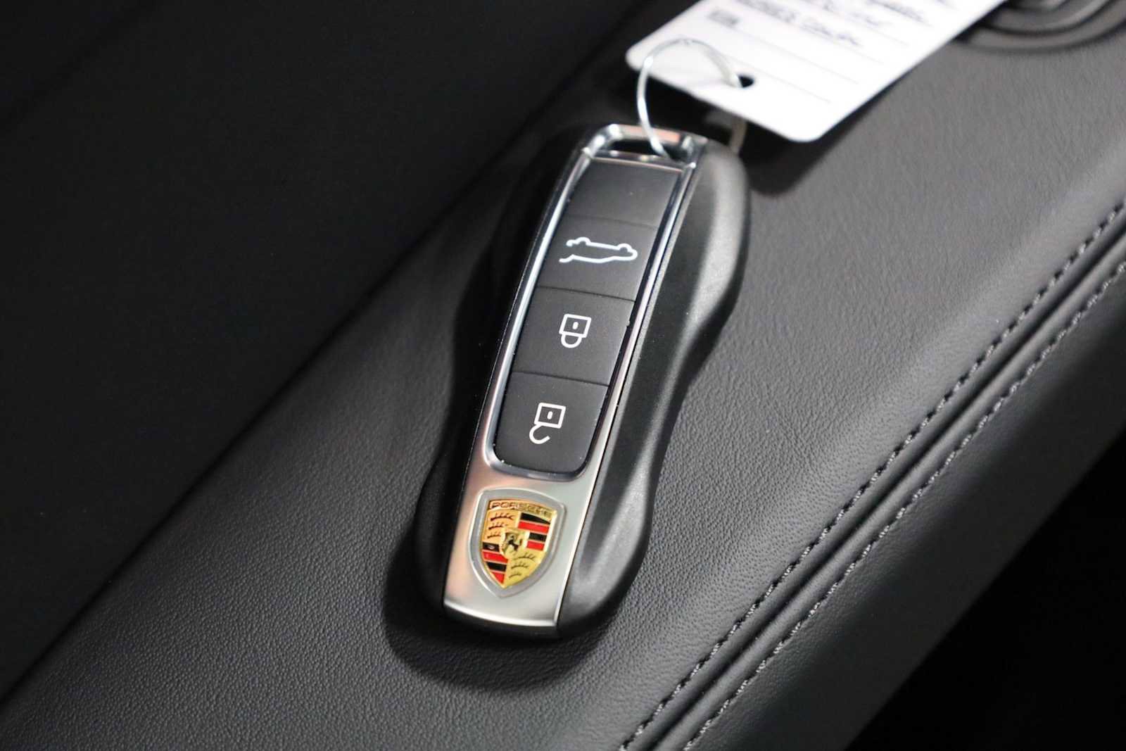 New 2026 Porsche Cayenne Coupe AWD/4WD image 43
