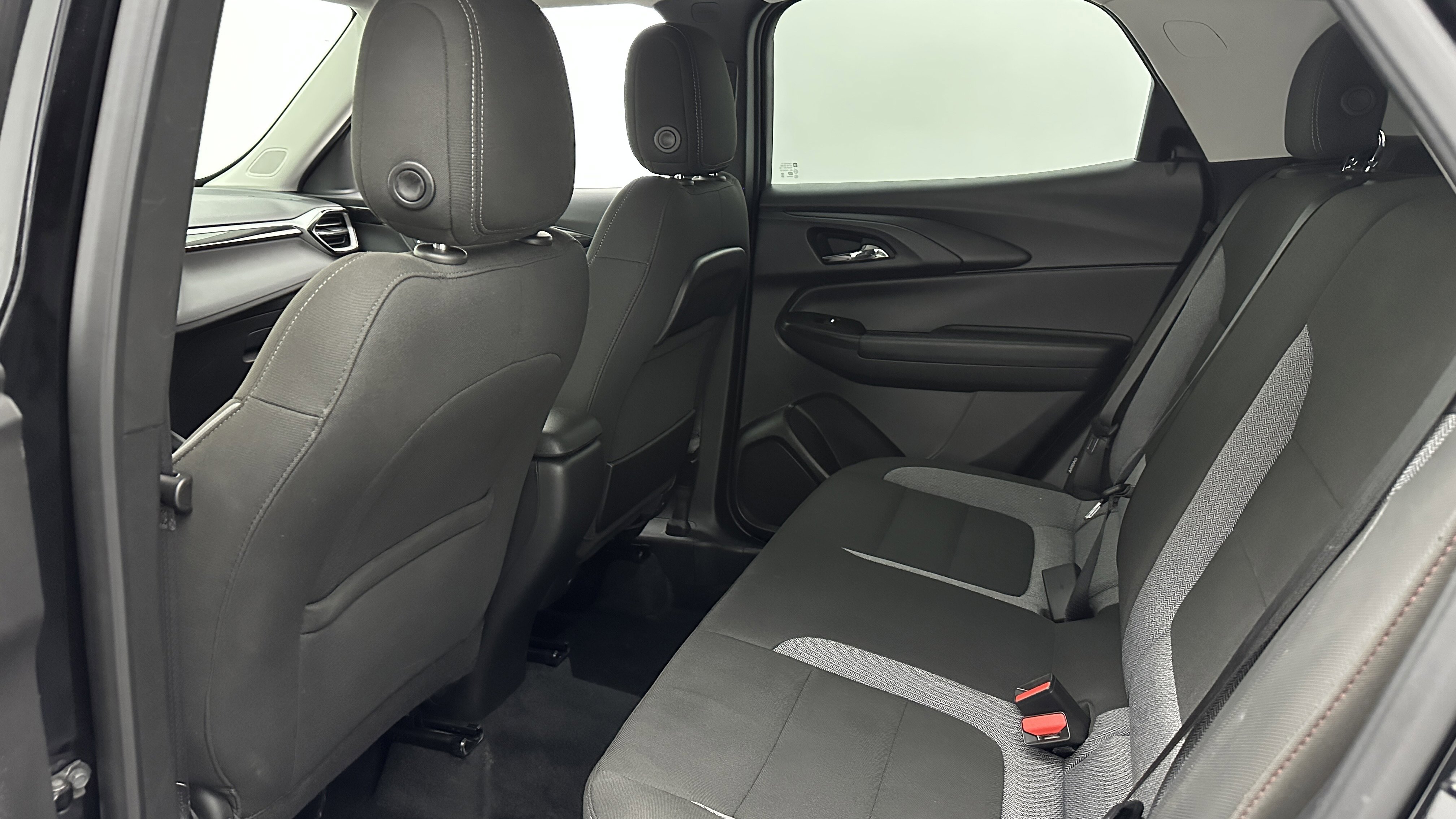 Used 2025 Chevrolet TrailBlazer LT image 27