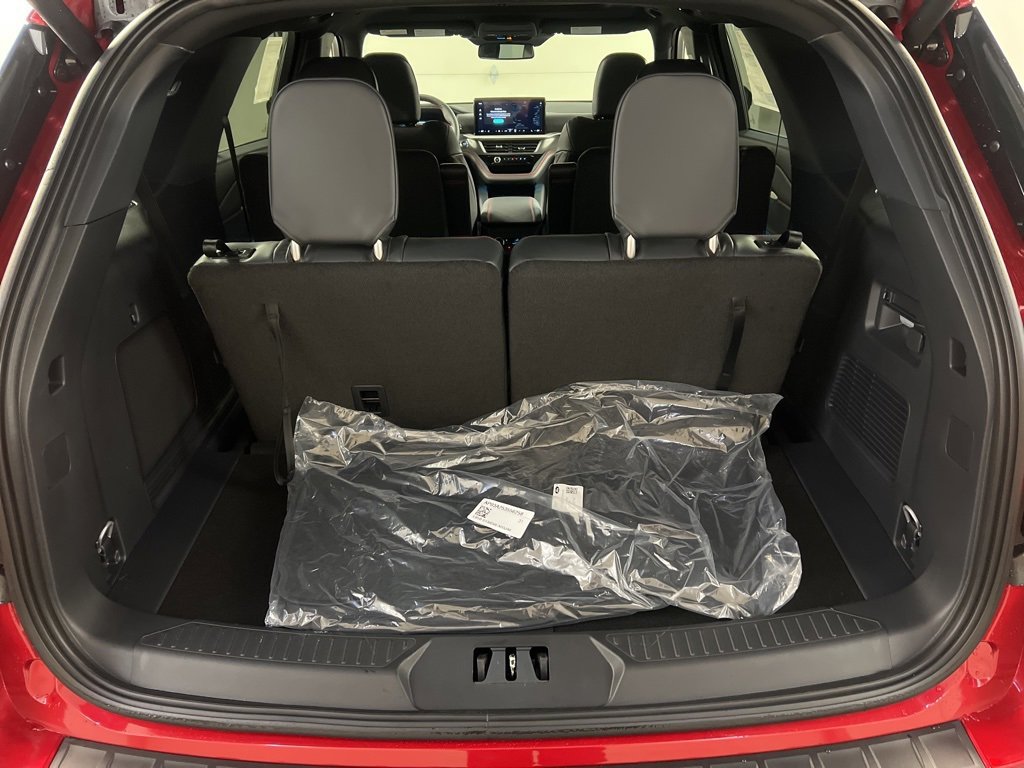 New 2026 Ford Explorer ST-Line w/ ST-Line Street Pack image 36