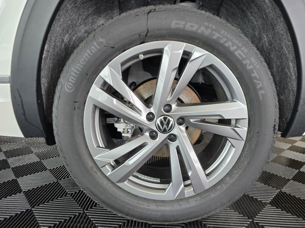 New 2024 Volkswagen Atlas Cross Sport SEL R-Line image 11