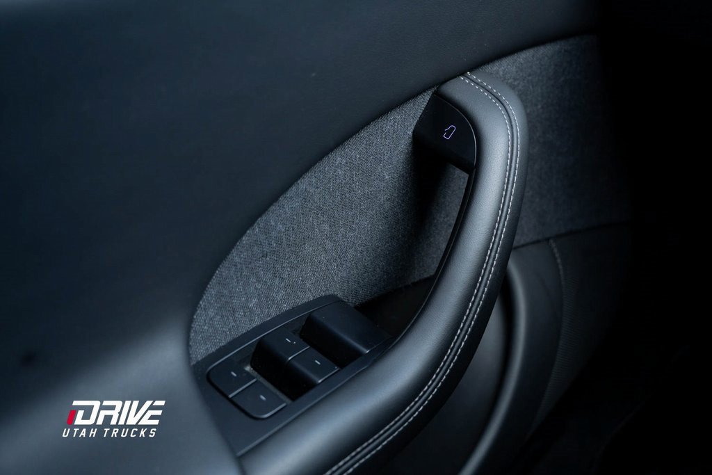 Used 2021 Tesla Model S Plaid image 39