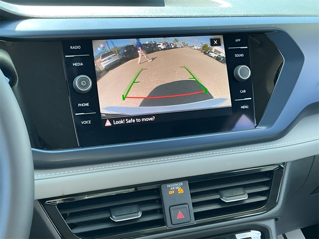 Used 2024 Volkswagen Taos SE image 26