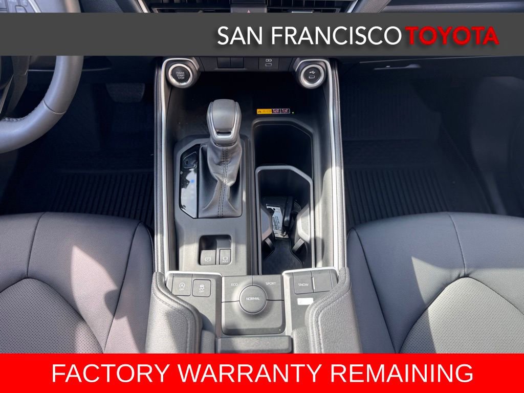 Certified 2025 Toyota Grand Highlander FWD image 16