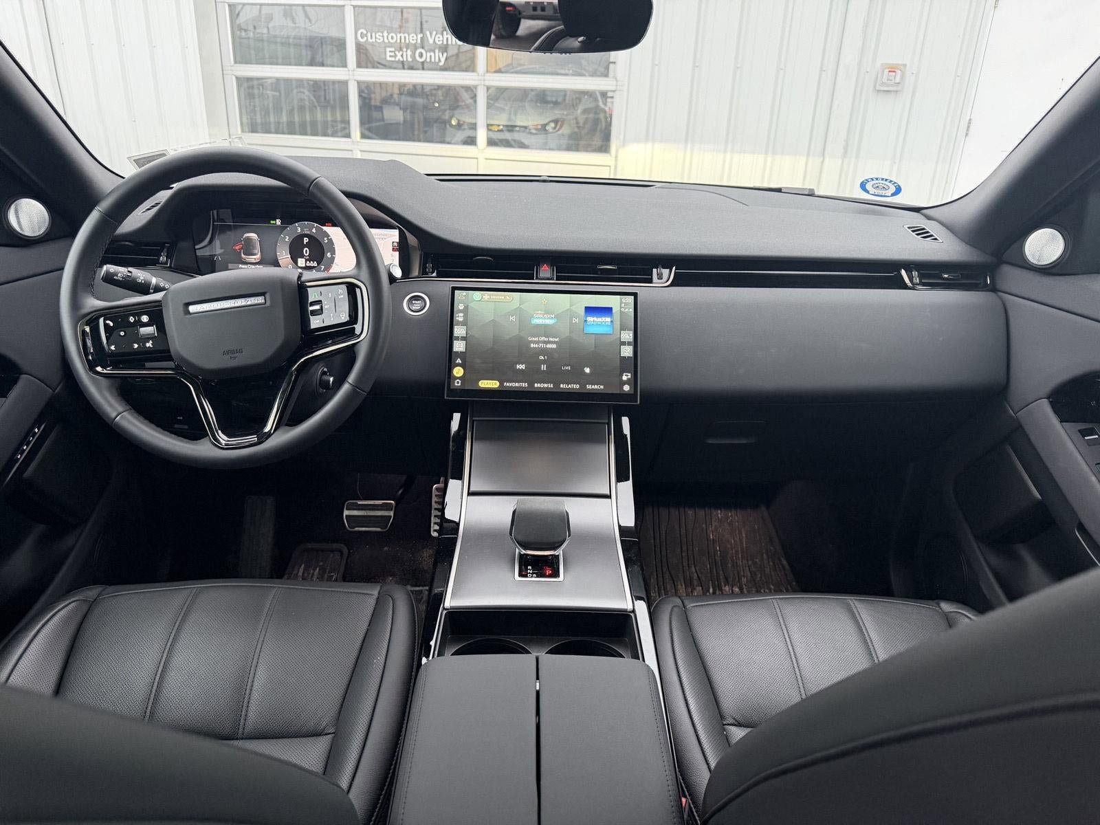 Used 2024 Land Rover Range Rover Evoque Dynamic SE AWD/4WD image 27
