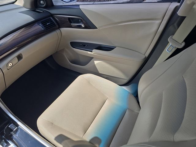 Used 2017 Honda Accord EX-L image 15