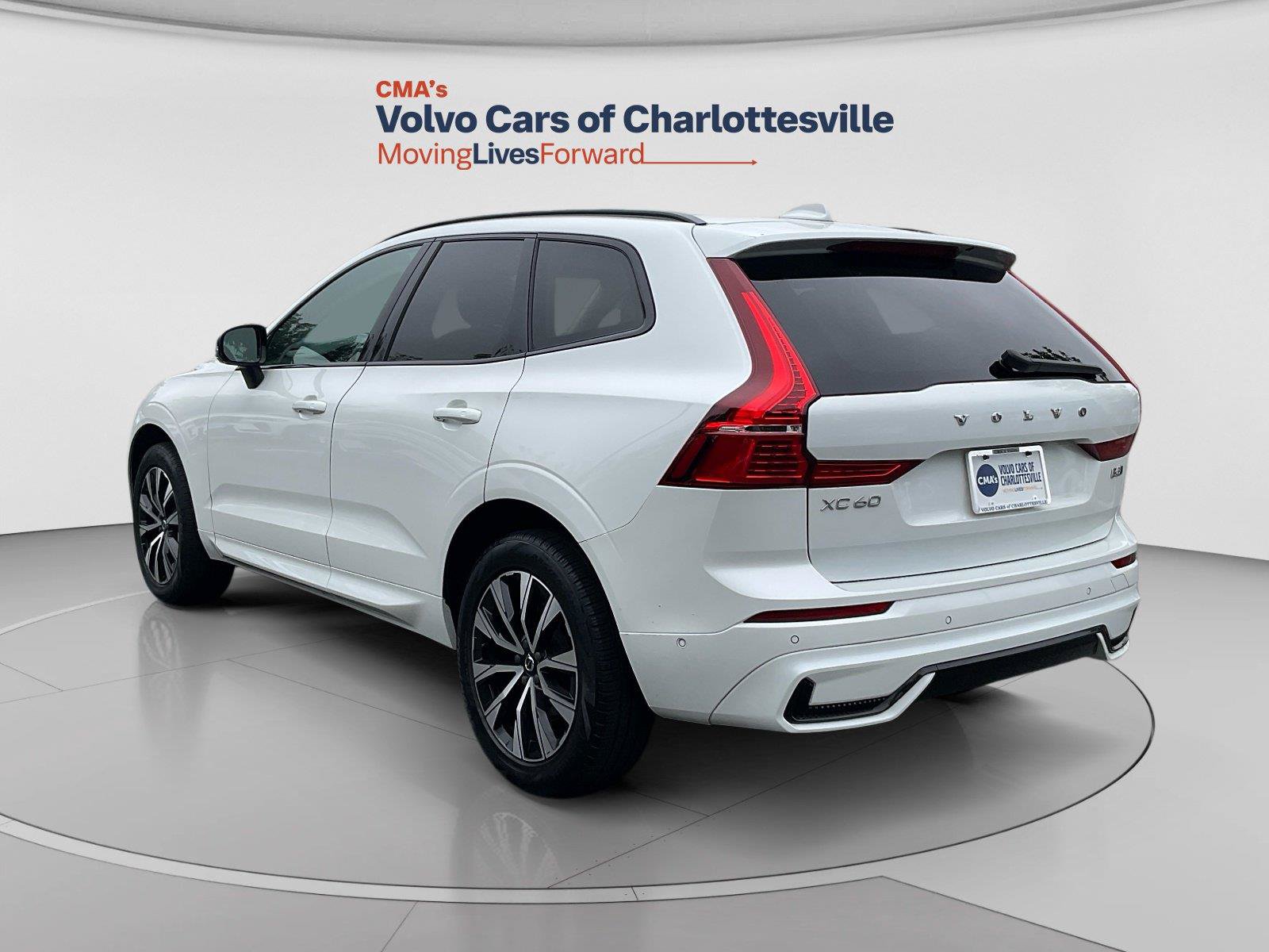 Certified 2024 Volvo XC60 B5 Plus w/ Climate Package AWD/4WD image 3
