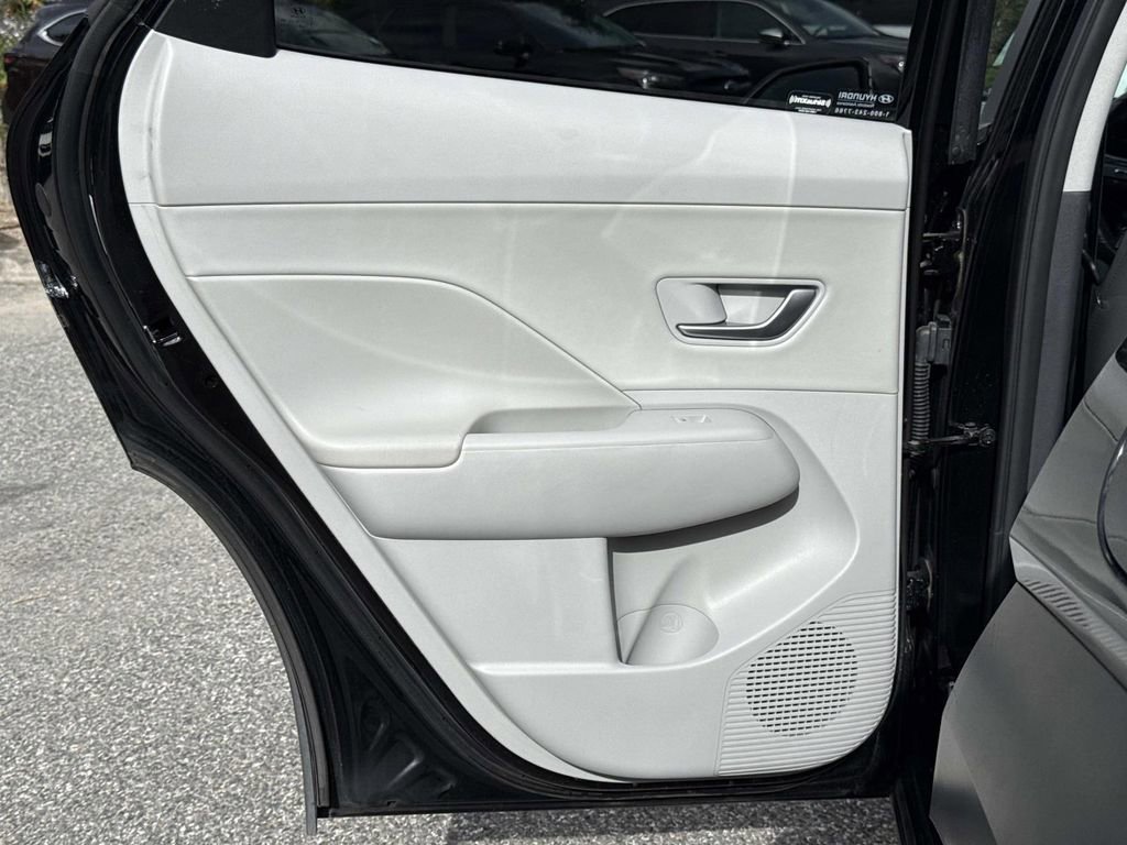 Used 2024 Hyundai Kona Limited image 13