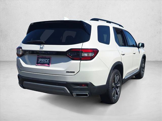 Certified 2025 Honda Pilot Touring image 5