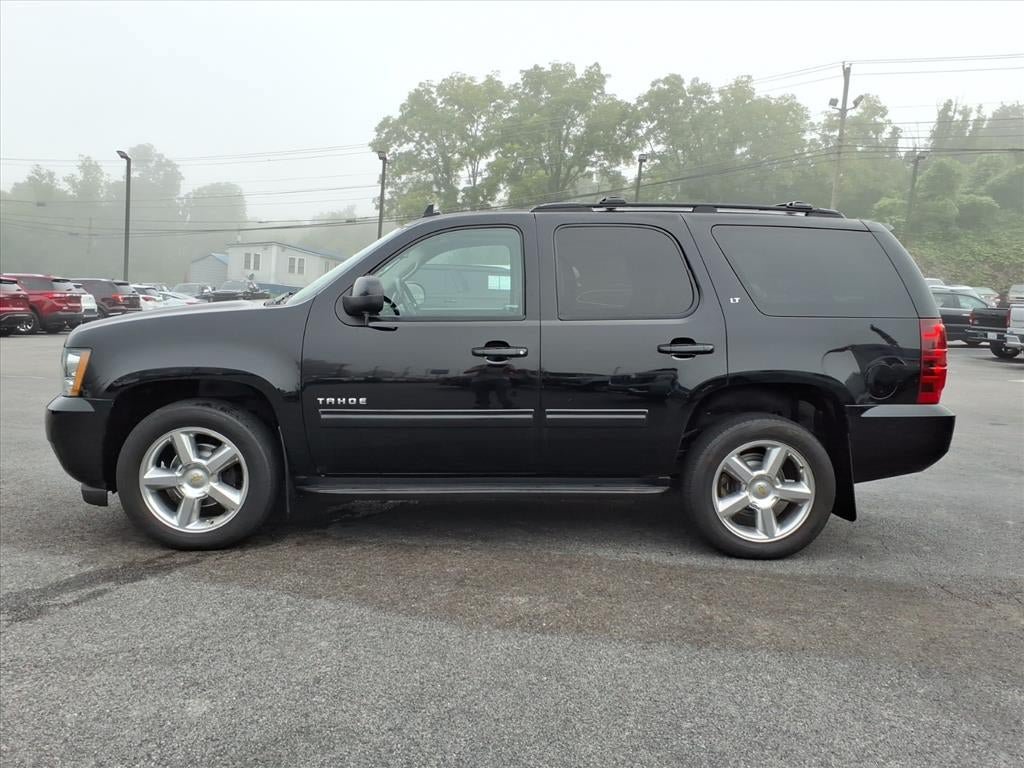 Used 2013 Chevrolet Tahoe LT w/ Luxury Package AWD/4WD image 2