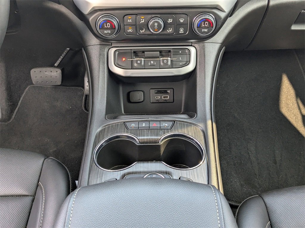 Used 2023 GMC Acadia SLT w/ Elevation Edition image 19