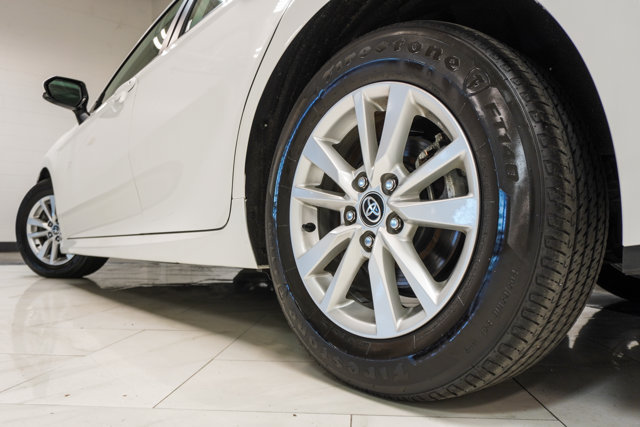 Used 2025 Toyota Camry LE FWD image 31