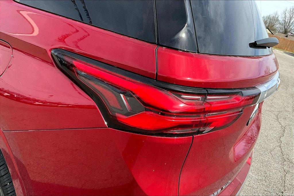 Used 2023 Chevrolet Traverse High Country image 33