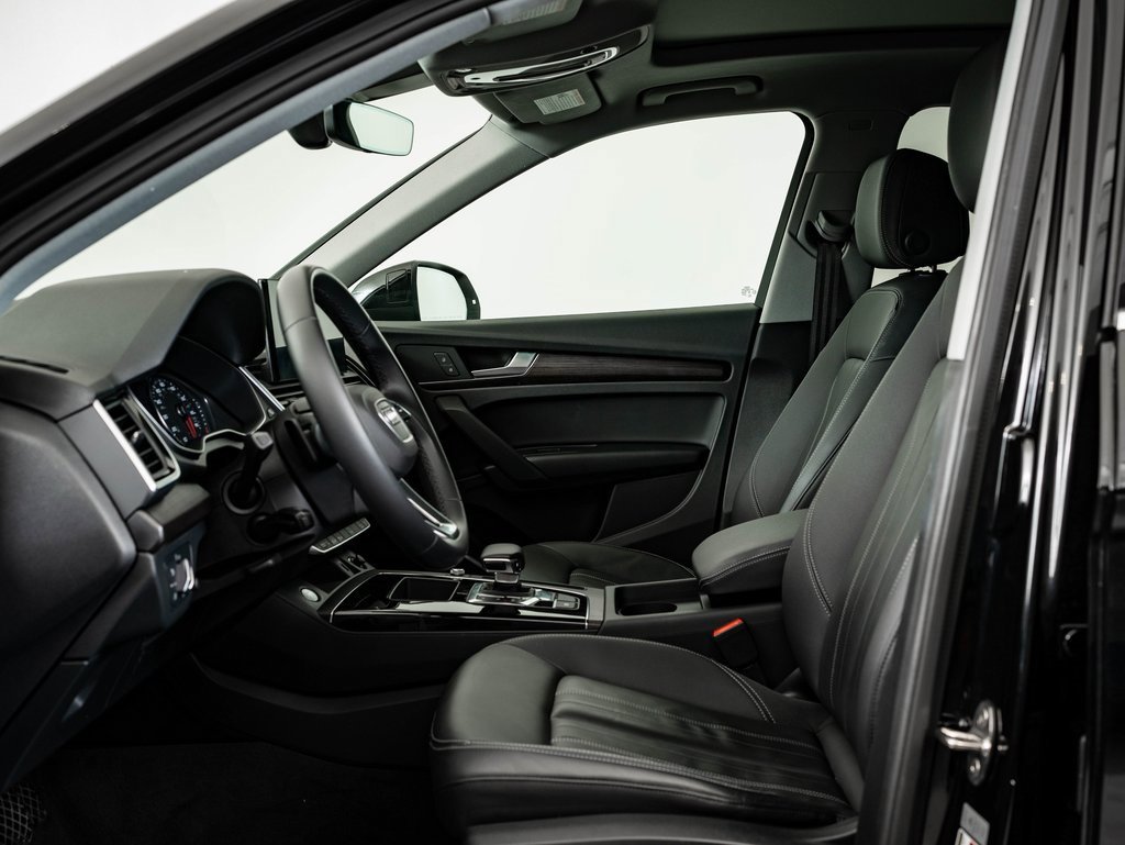 Used 2023 Audi Q5 2.0T Premium w/ Convenience Package image 23