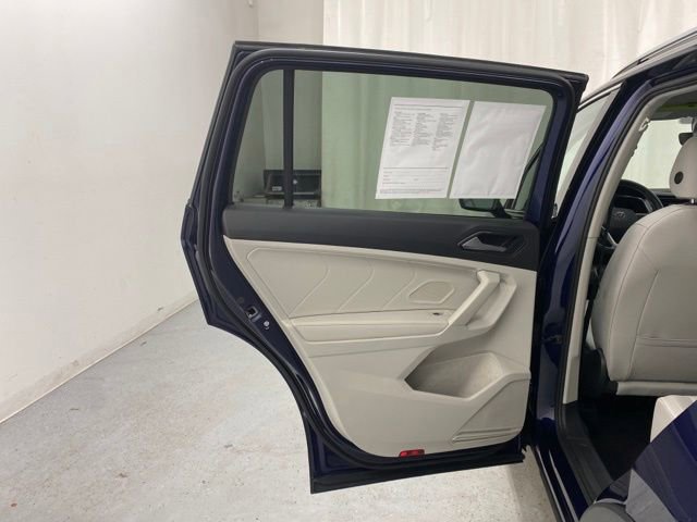 Used 2023 Volkswagen Tiguan SE image 28