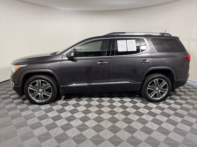 Used 2019 GMC Acadia Denali w/ Technology Package FWD image 3