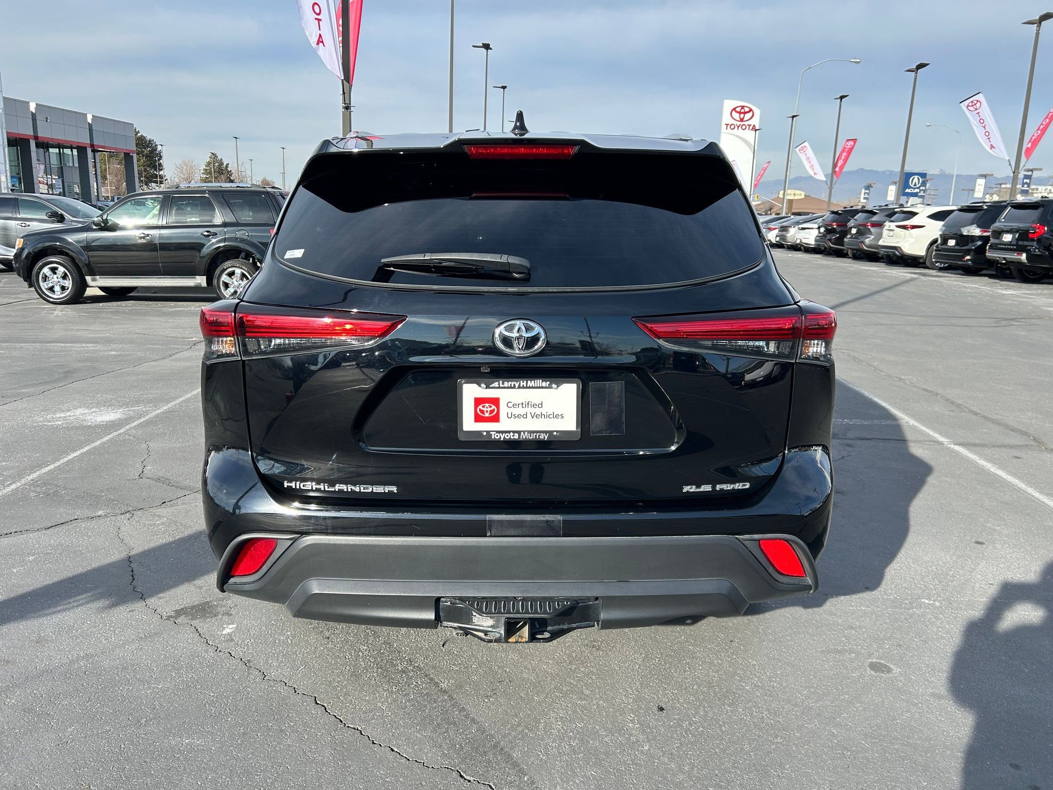 Certified 2023 Toyota Highlander XLE image 4