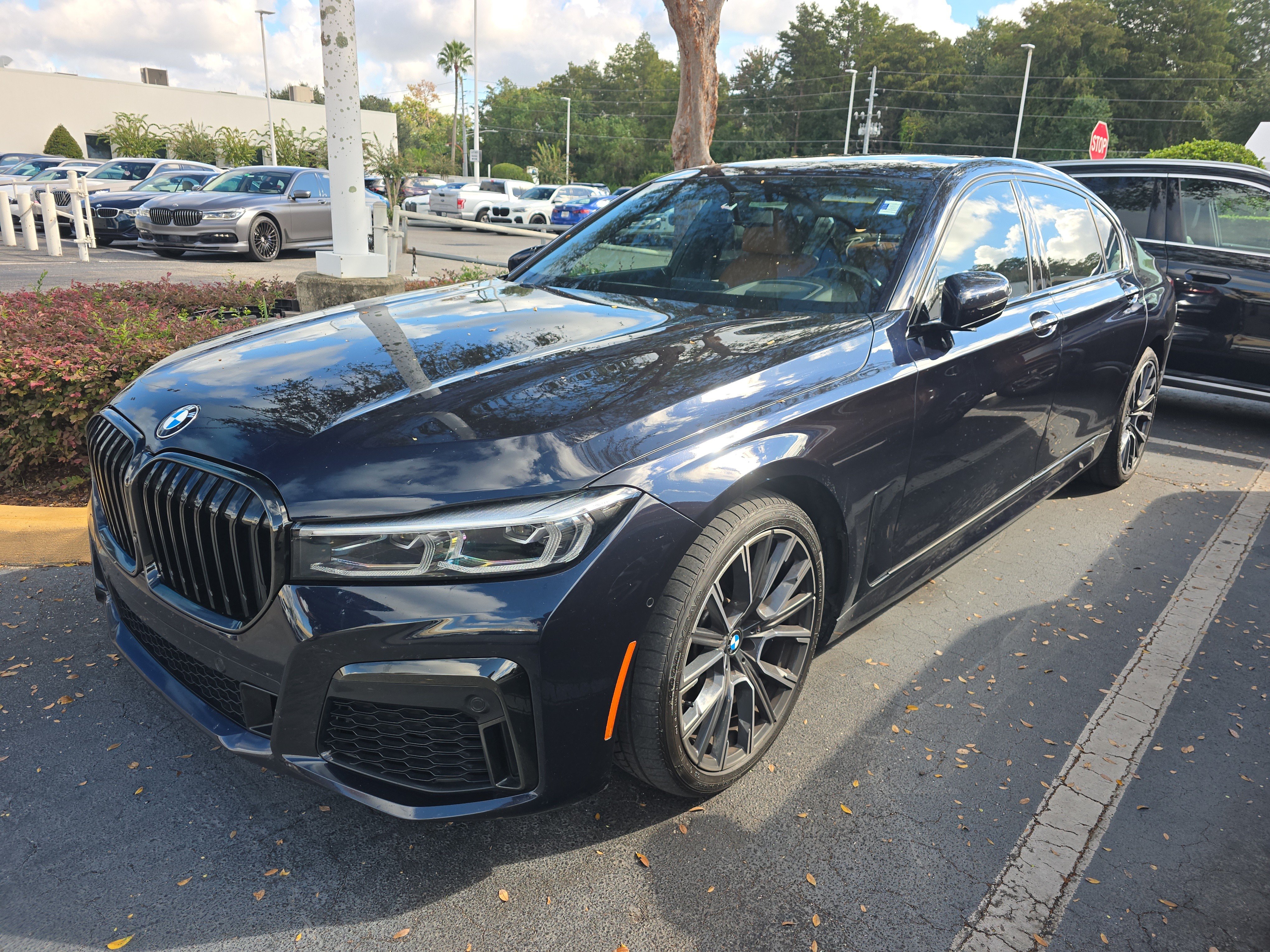 Used 2021 BMW 740i xDrive w/ M Sport Package AWD/4WD image 3