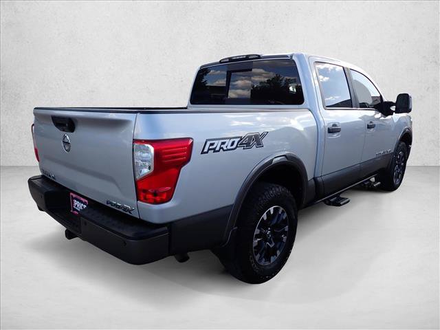 Used 2018 Nissan Titan PRO-4X w/ Pro-4x Convenience Package AWD/4WD image 4