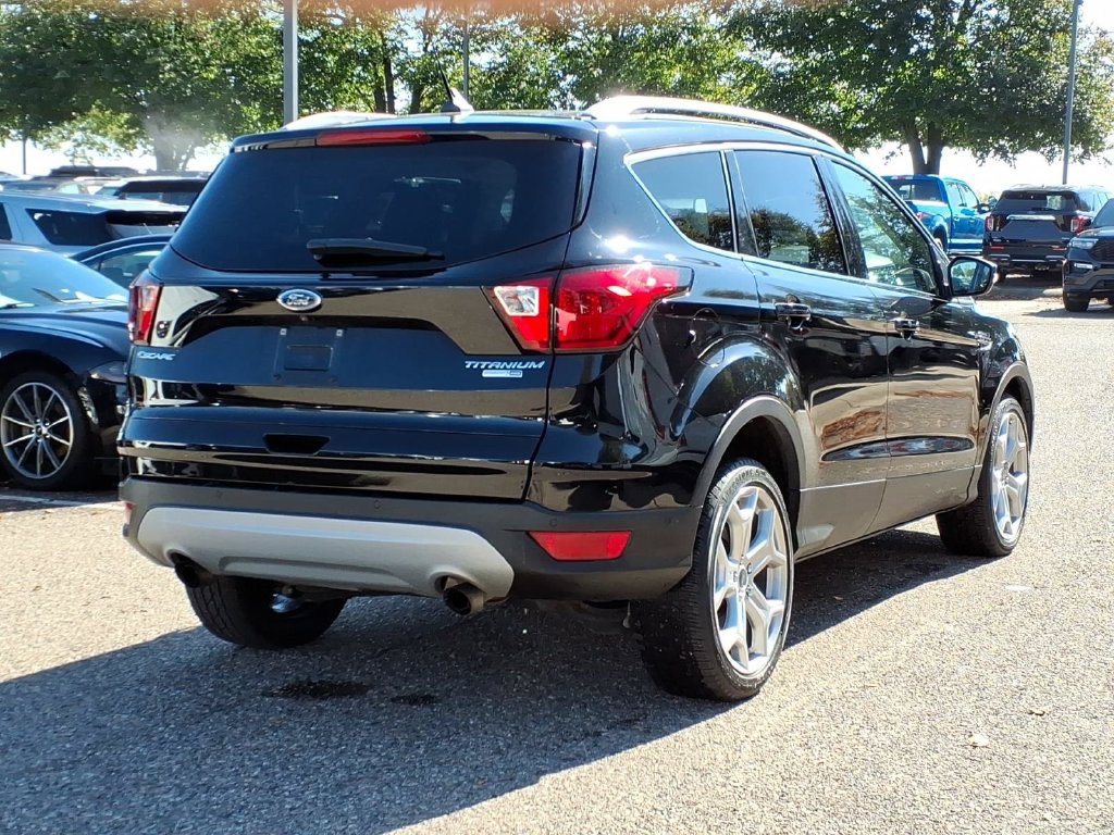 Used 2019 Ford Escape Titanium AWD/4WD image 4