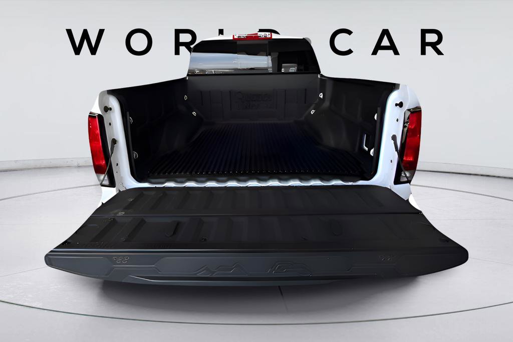 Used 2024 Chevrolet Colorado LT w/ LT Convenience Package image 18