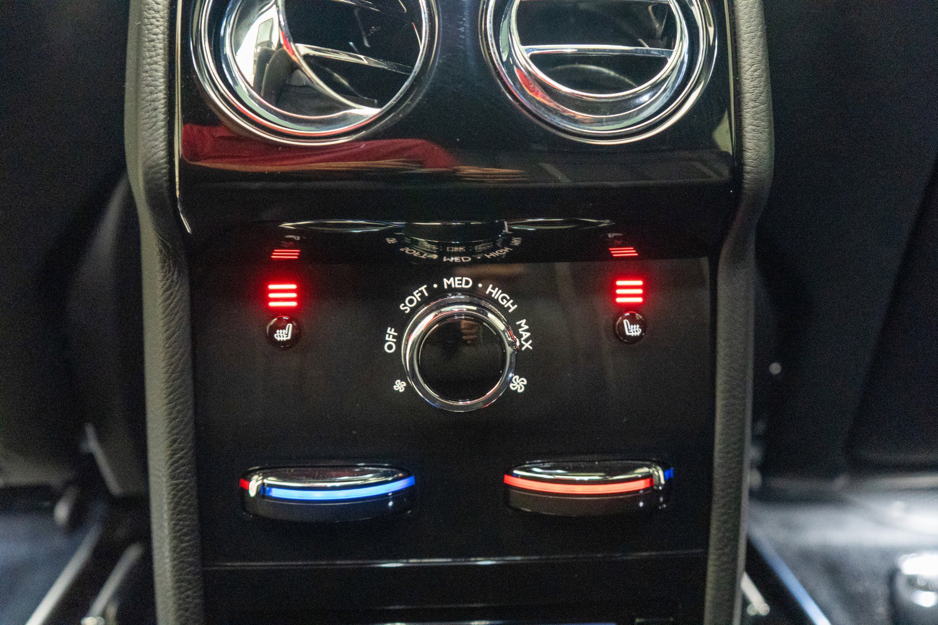 Used 2020 Rolls-Royce Cullinan image 33